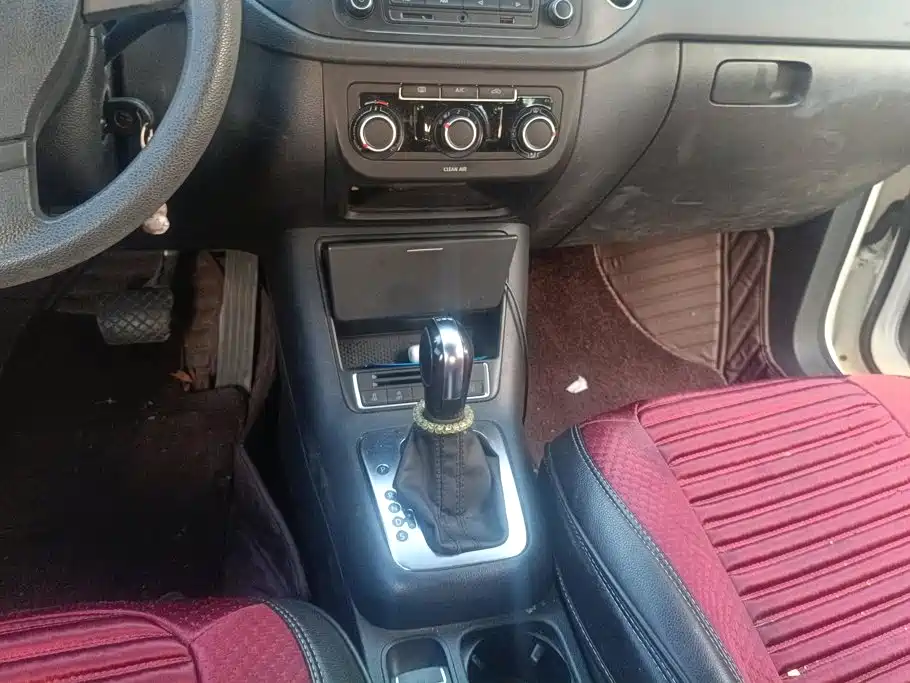 Volkswagen Tiguan — миниатюра 16