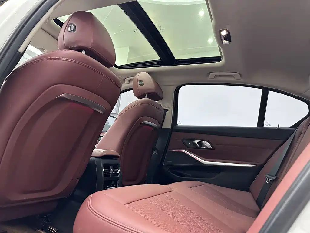 BMW 3 Series — миниатюра 14