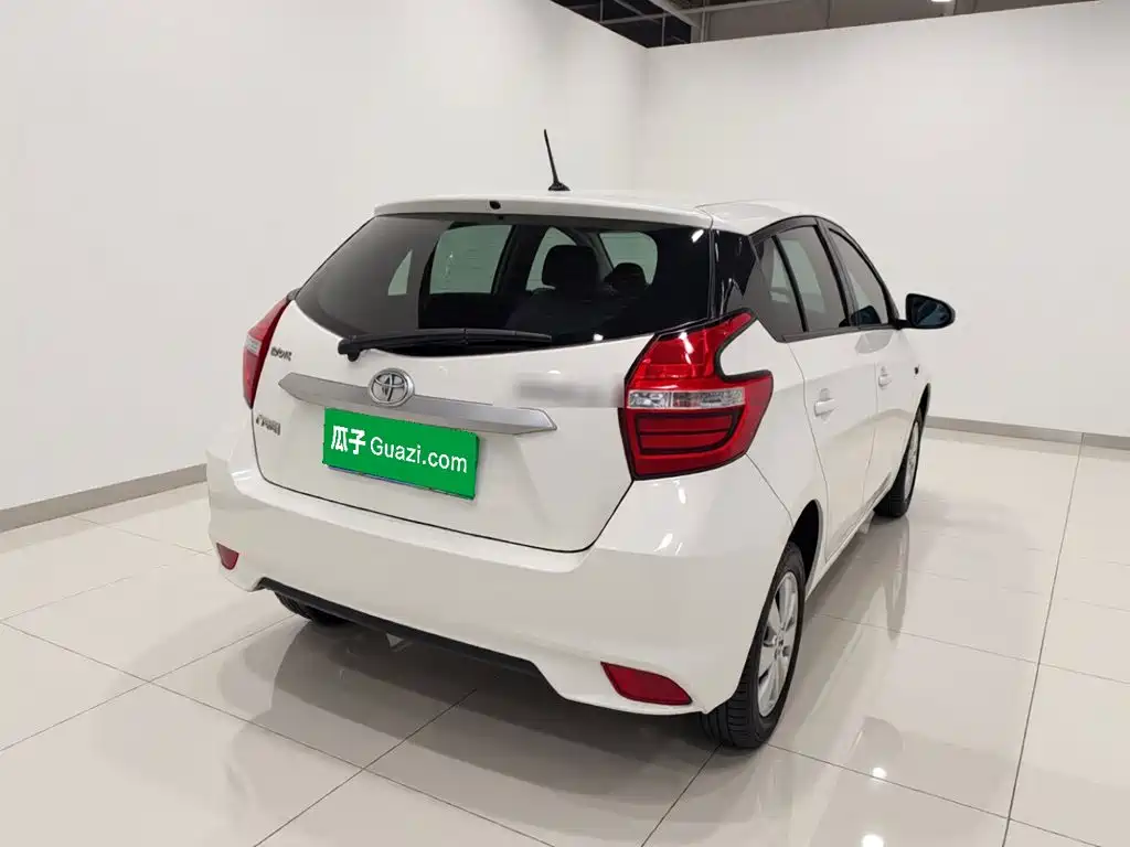 Toyota Yaris L — миниатюра 6