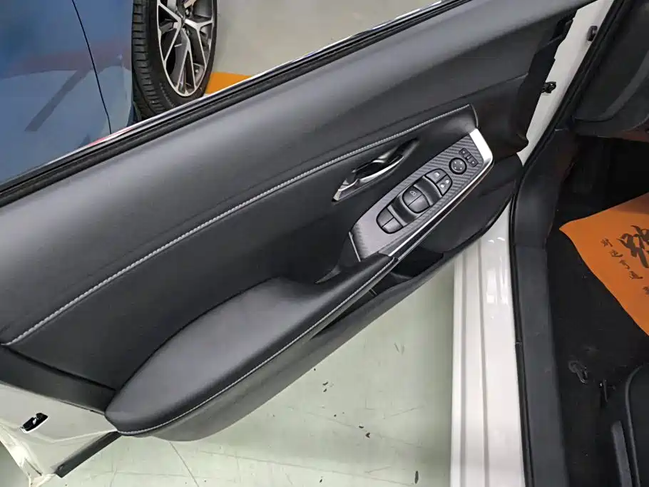 Nissan Sylphy — миниатюра 7