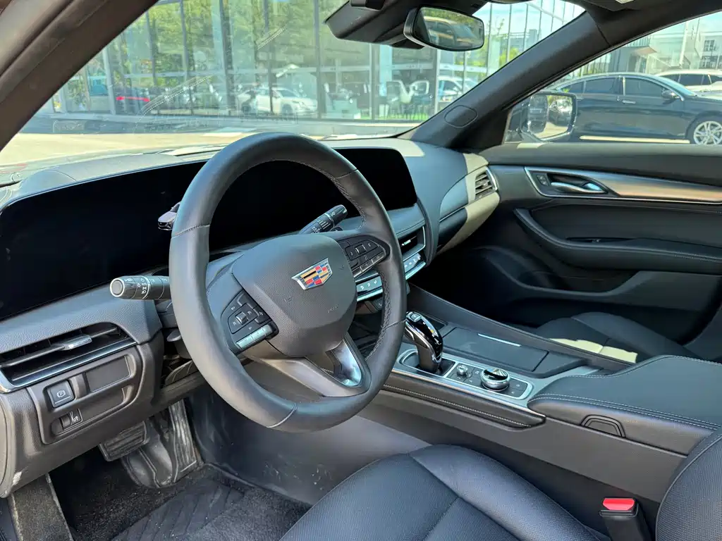 Cadillac CT5 — миниатюра 5