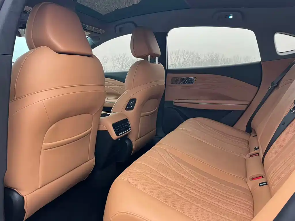 GEELY GALAXY GALAXY SPARKLE 8