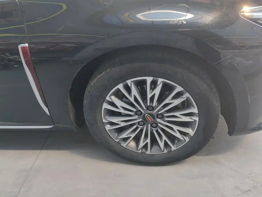 Hongqi Hongqi H5 — миниатюра 6