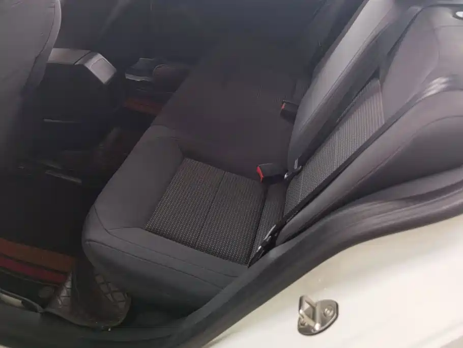 Volkswagen Lavida — миниатюра 11