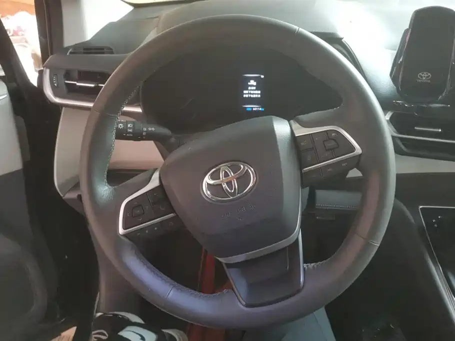 Toyota Granvia — миниатюра 15