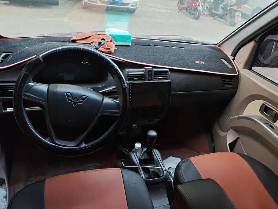Wuling Rongguang — миниатюра 12