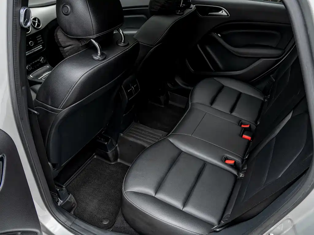 Mercedes-Benz B-Class — миниатюра 12