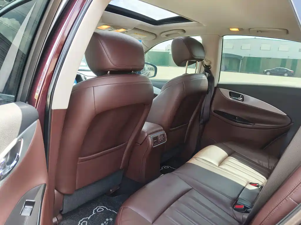 Infiniti QX50 (Import) — миниатюра 10