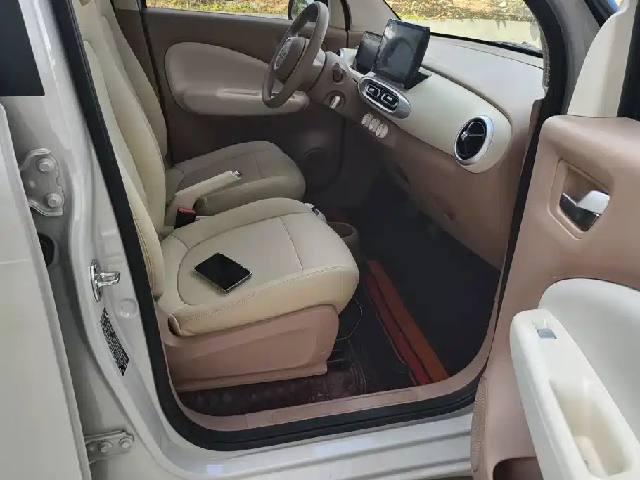 Wuling MINIEV — миниатюра 8