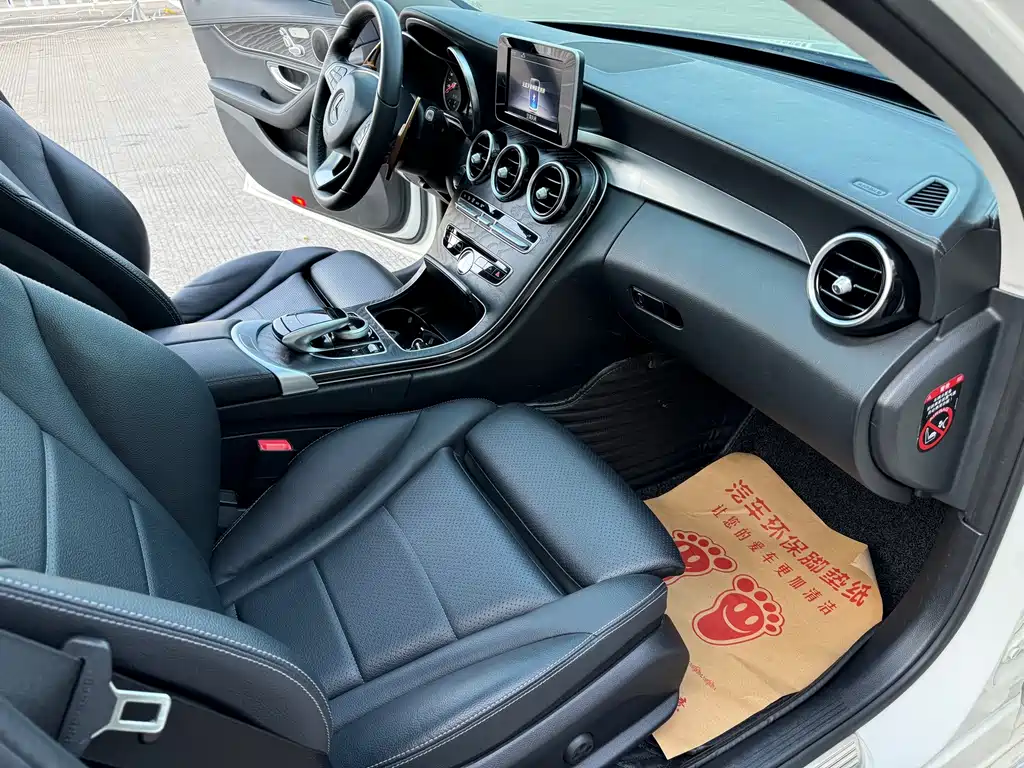 Mercedes-Benz C-Class — миниатюра 9