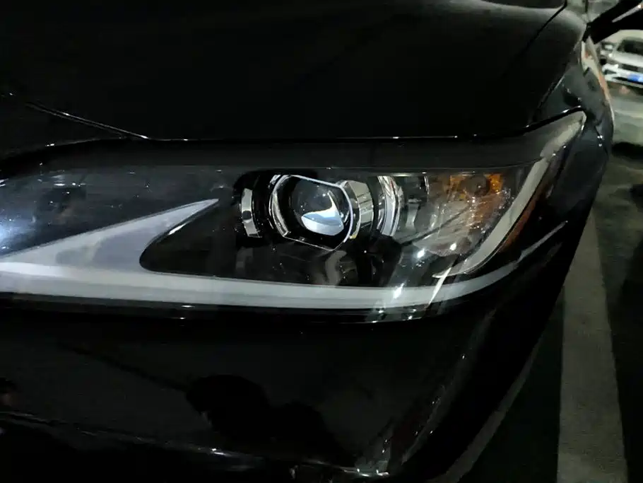Lexus ES — миниатюра 5