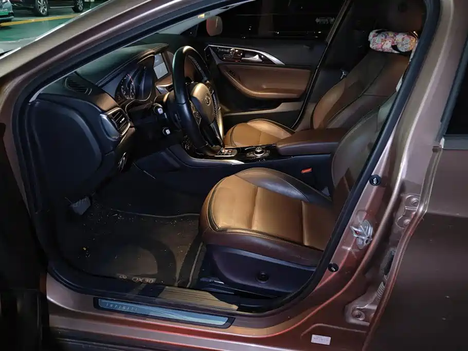 Infiniti QX30 — миниатюра 9