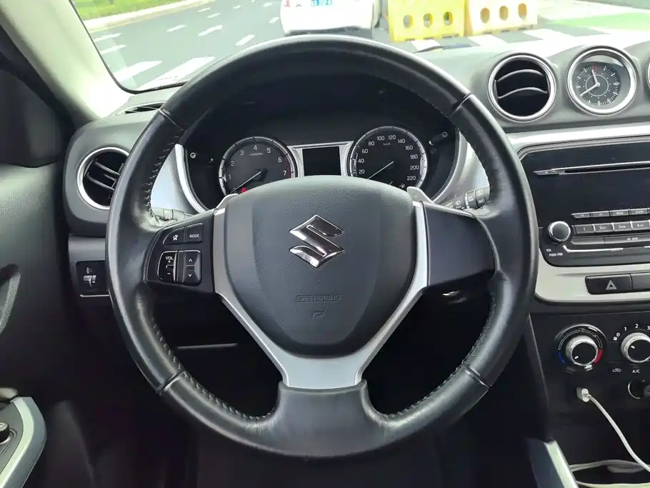 Suzuki Vitara — миниатюра 15