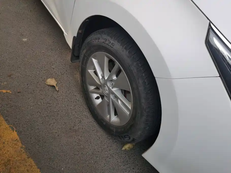 Toyota Corolla — миниатюра 6