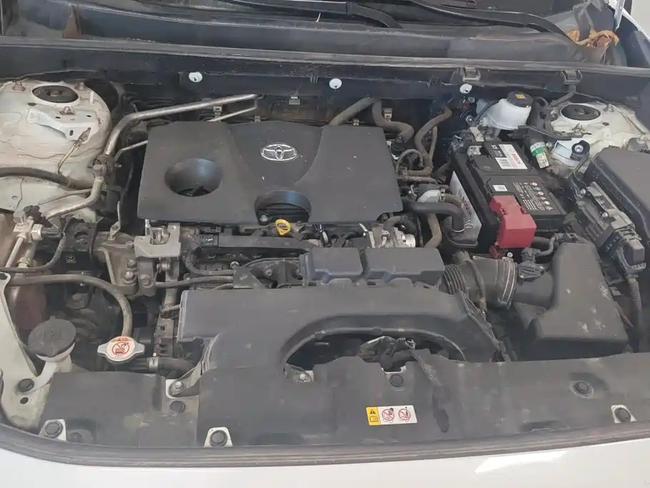 Toyota RAV4 — миниатюра 10