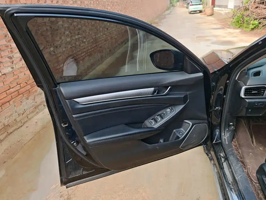 Honda Accord — миниатюра 7