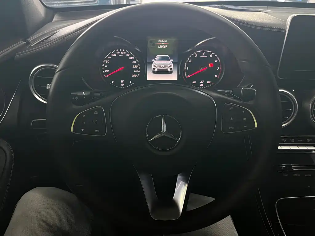 Mercedes-Benz GLC — миниатюра 8