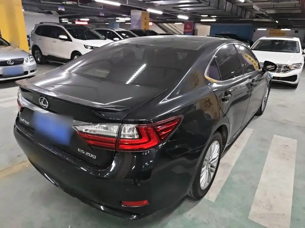 Lexus ES — миниатюра 7