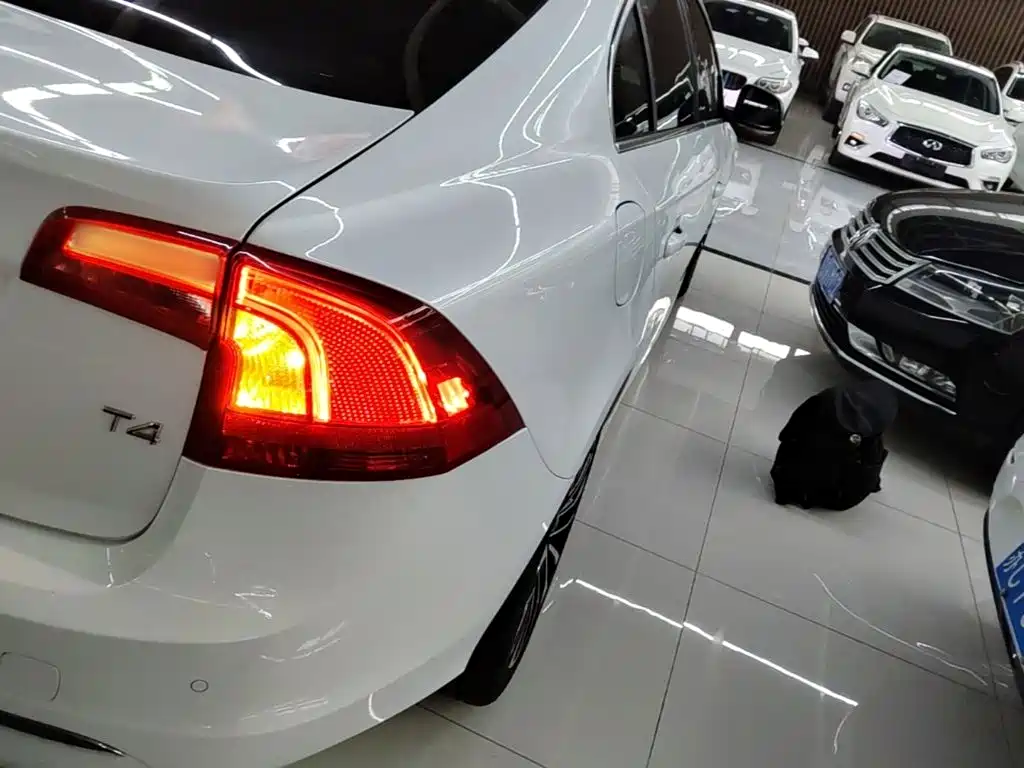 Volvo S60 — миниатюра 8