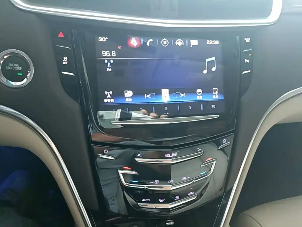 Cadillac XTS — миниатюра 13