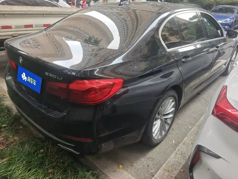 BMW 5 Series — миниатюра 3