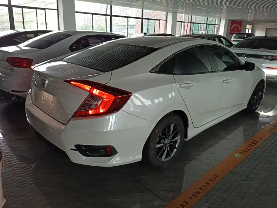 Honda Civic — миниатюра 3
