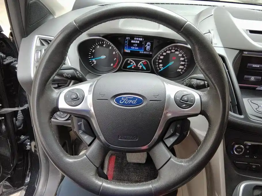 Ford Kuga — миниатюра 15