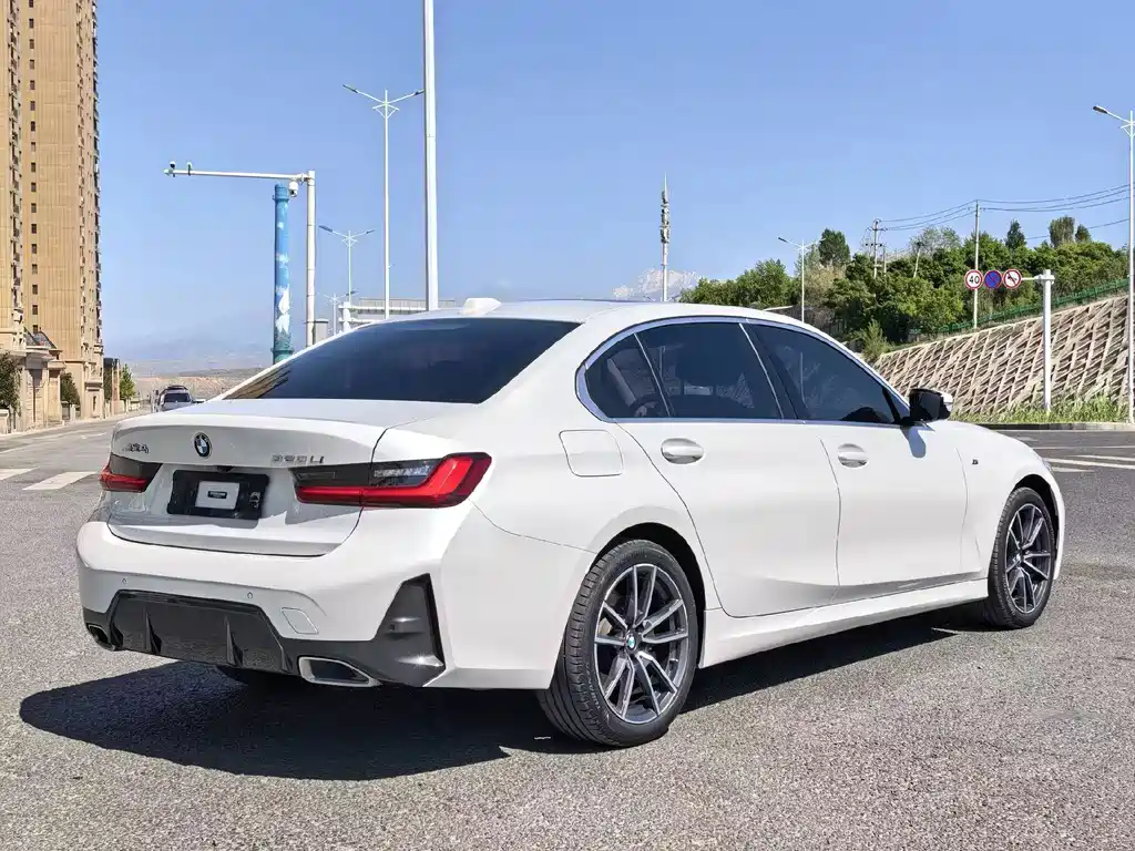 BMW 3 Series — миниатюра 8