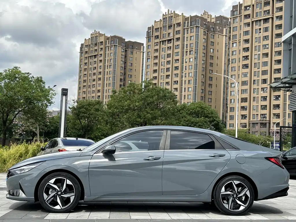 MODERN ELANTRA