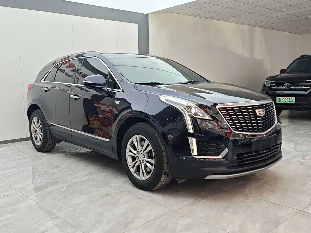 CADILLAC XT5