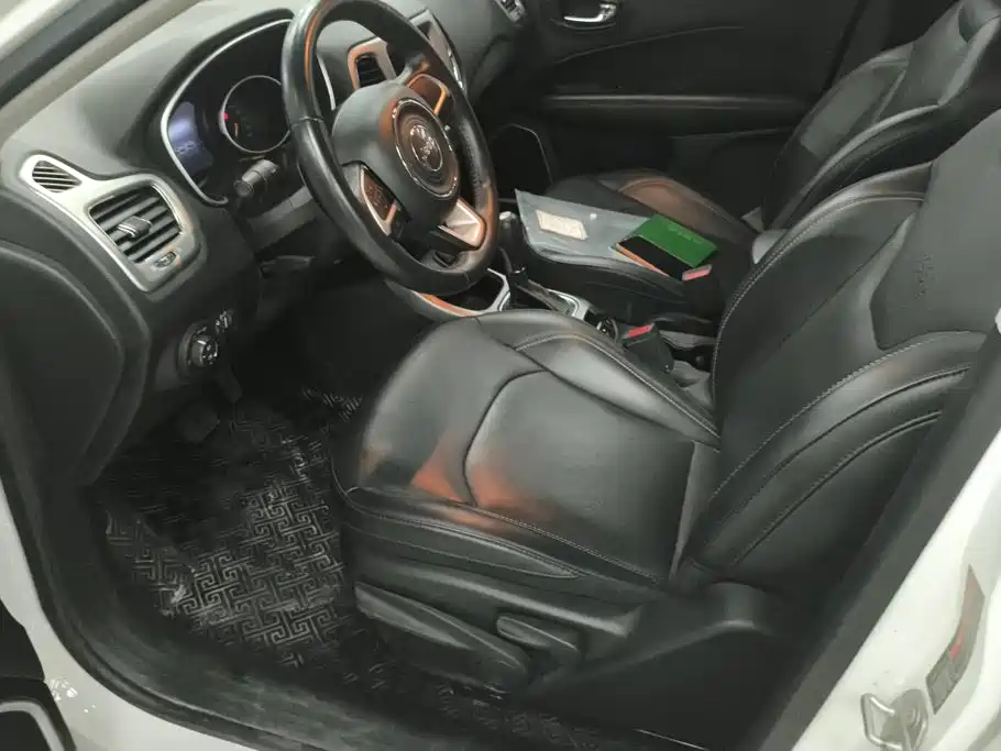 Jeep Compass — миниатюра 9
