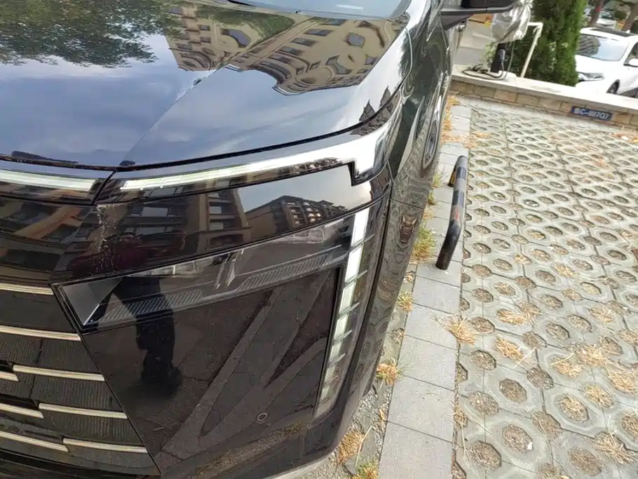 GAC Motor Trumpchi E8 PHEV — миниатюра 5