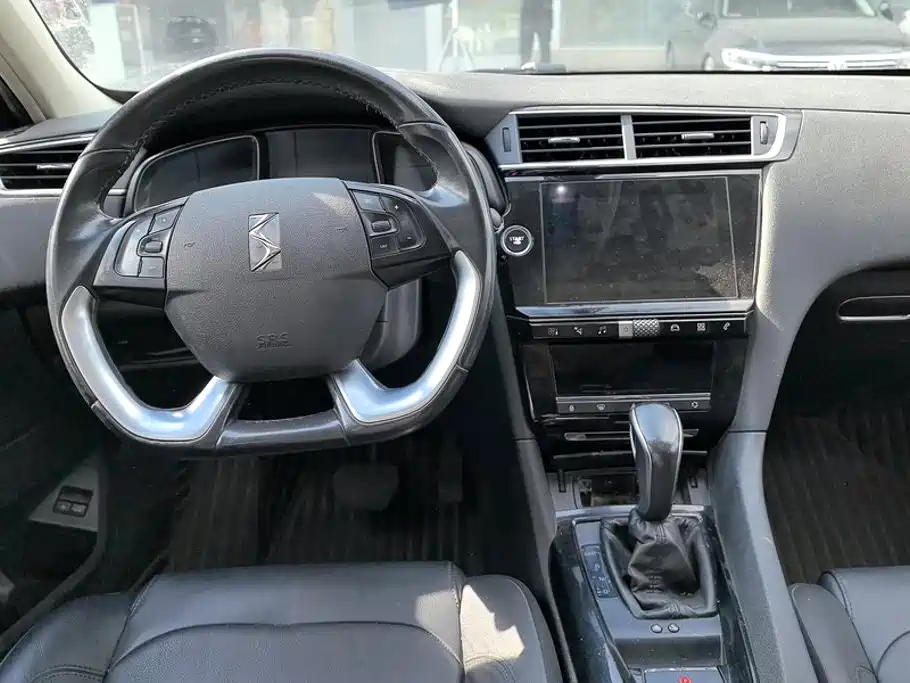 DS DS 6 — миниатюра 12