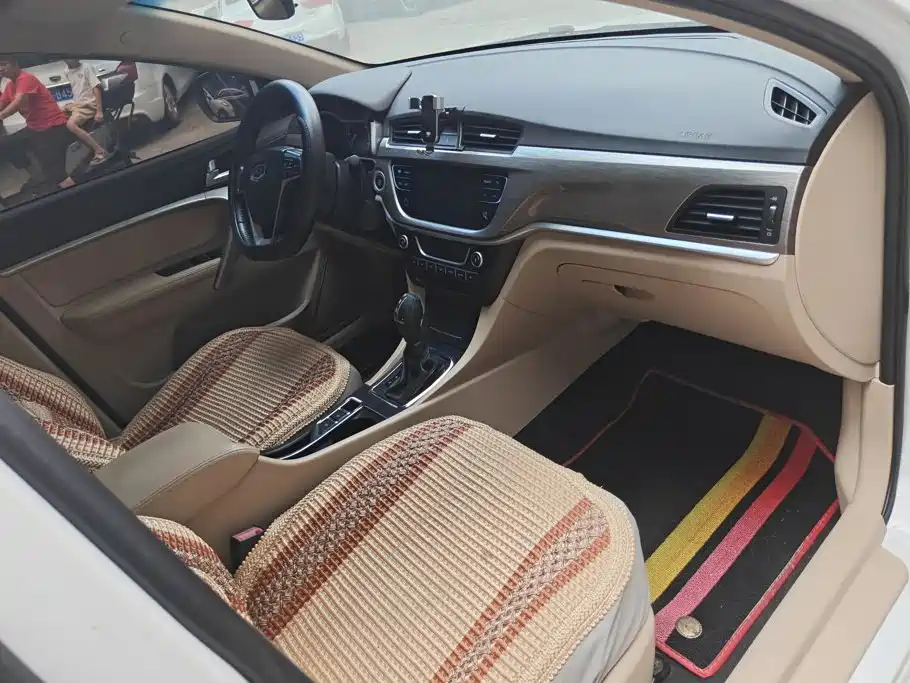 Geely Emgrand — миниатюра 8