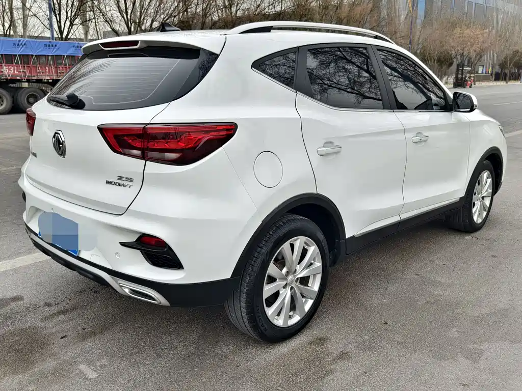 MG ZS