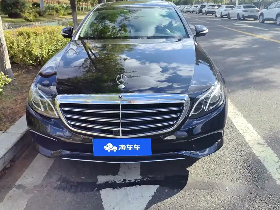Mercedes-Benz E-Class — миниатюра 2