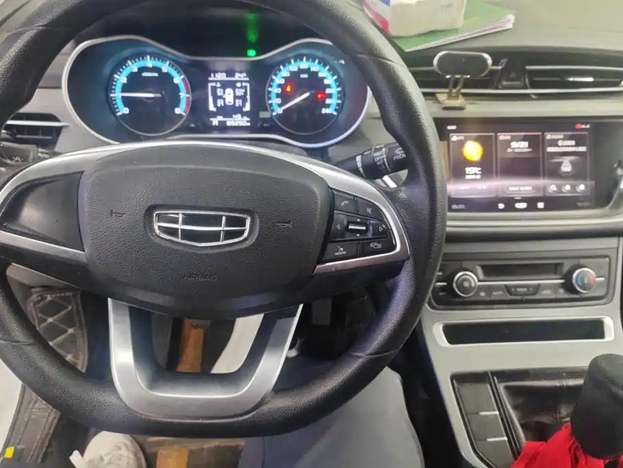 Geely Emgrand — миниатюра 12