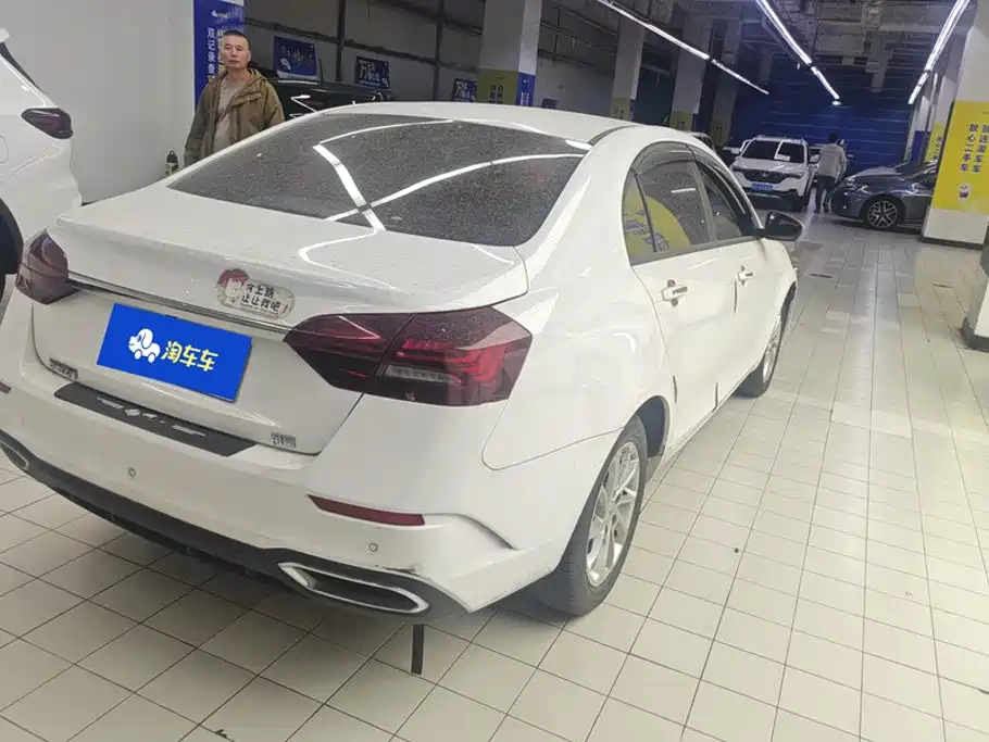 Geely Emgrand — миниатюра 3