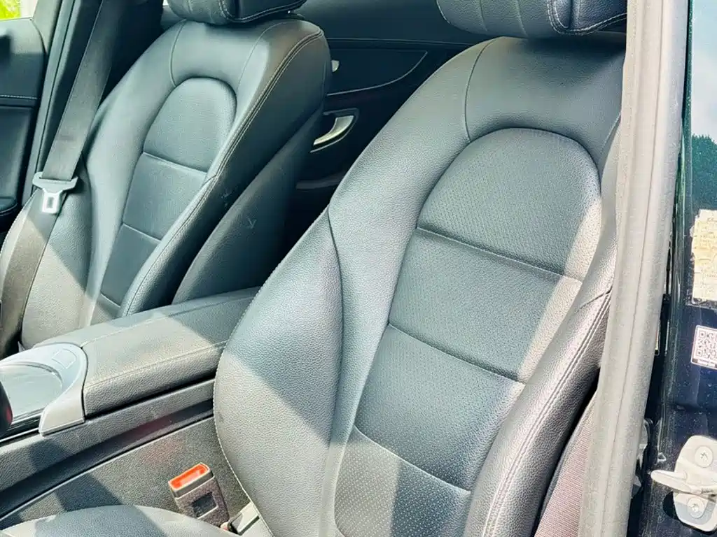 Mercedes-Benz C-Class — миниатюра 11