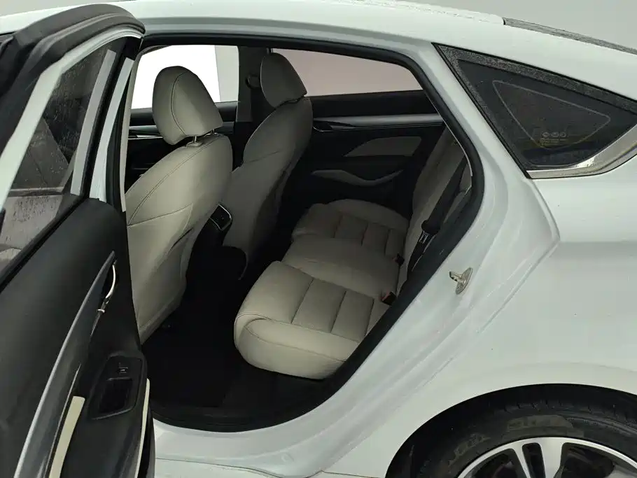 Geely Binrui — миниатюра 11