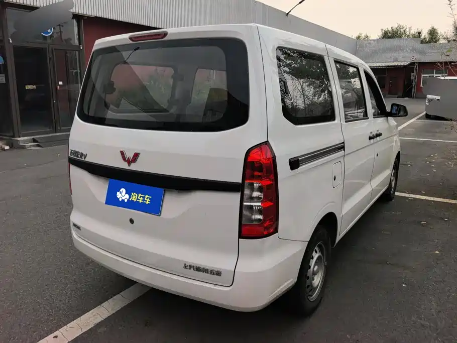 Wuling Hongguang V — миниатюра 3