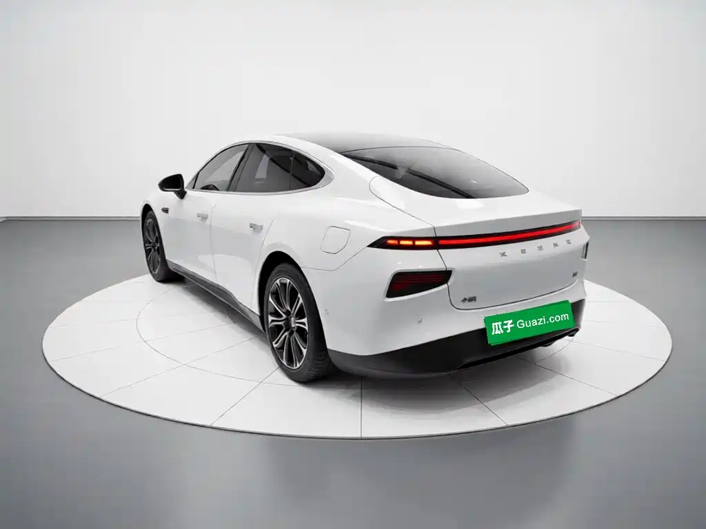 XPeng P7 — миниатюра 4