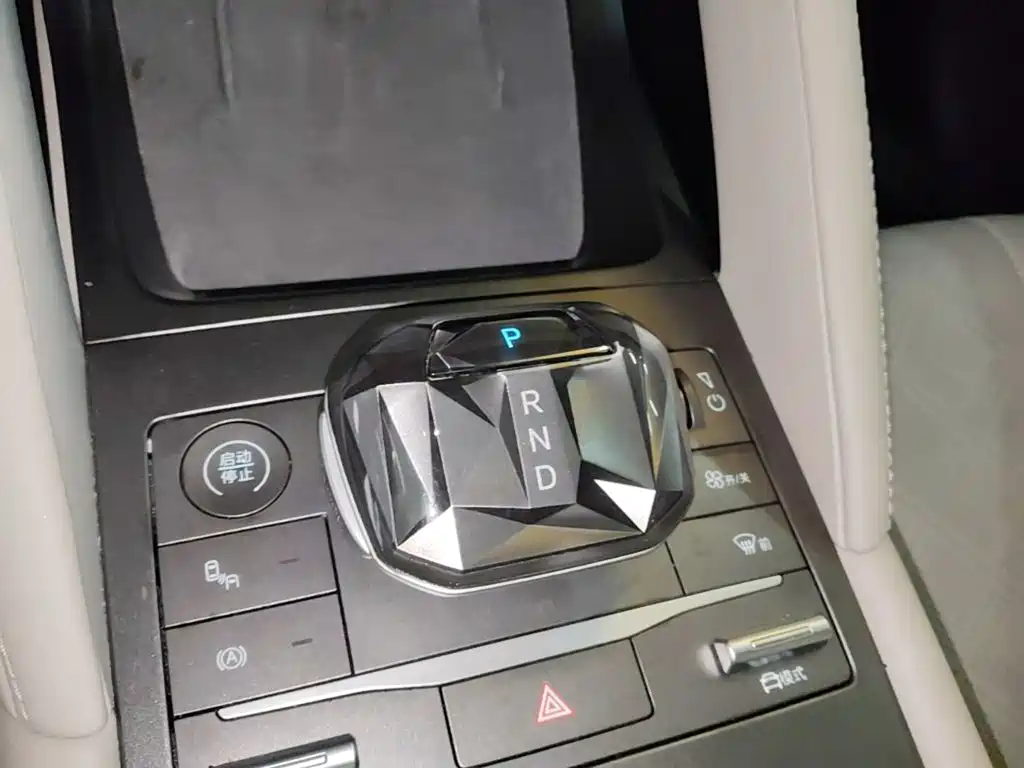 BYD Yuan UP — миниатюра 14