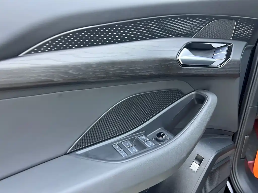 Audi Q6 — миниатюра 15