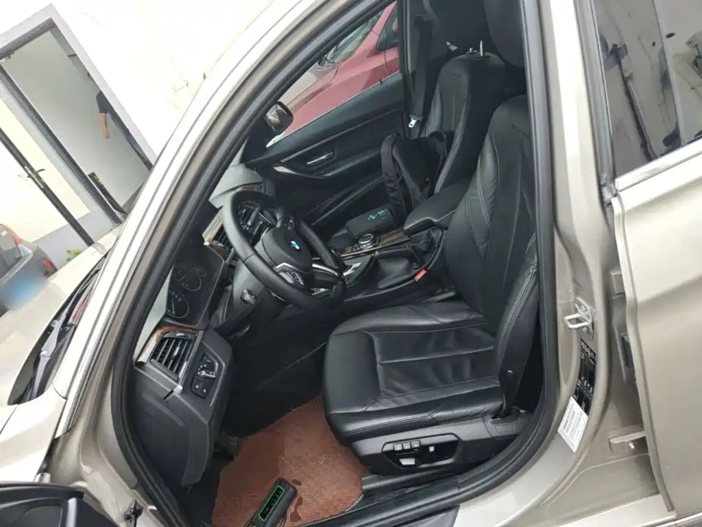BMW 3 Series — миниатюра 15