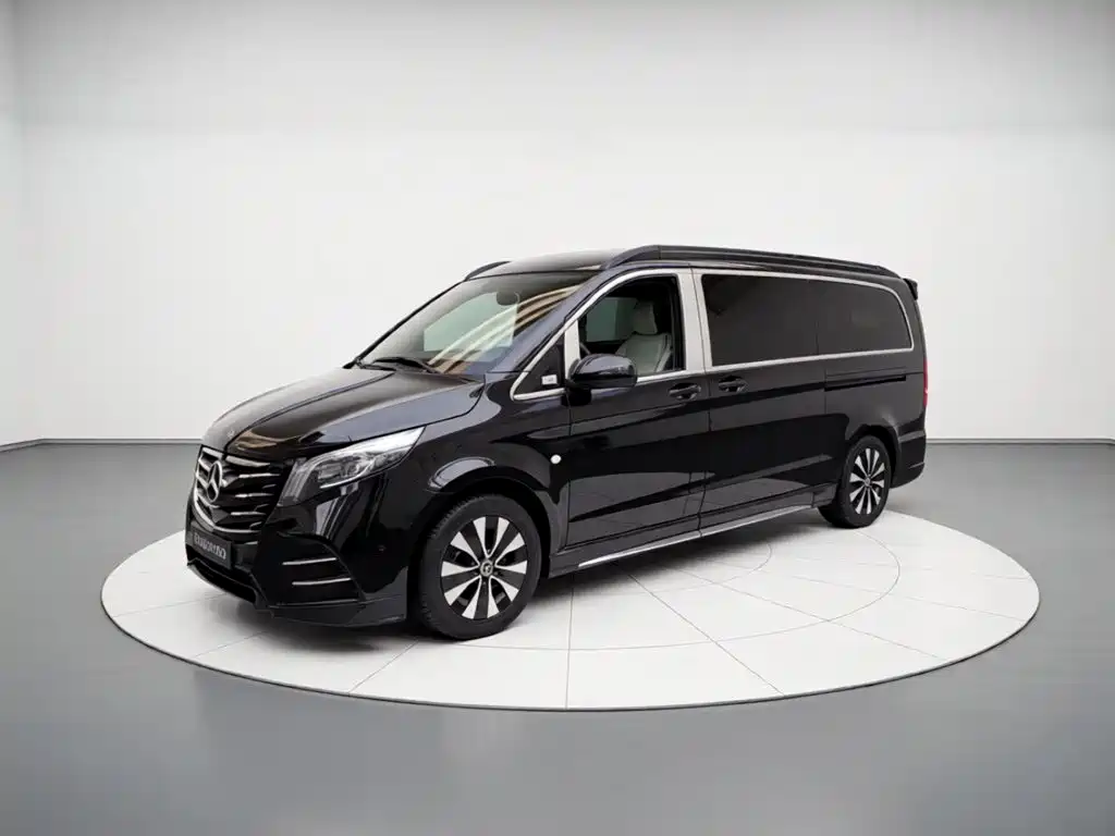 Mercedes-Benz Vito 2023 2.0T 7 мест