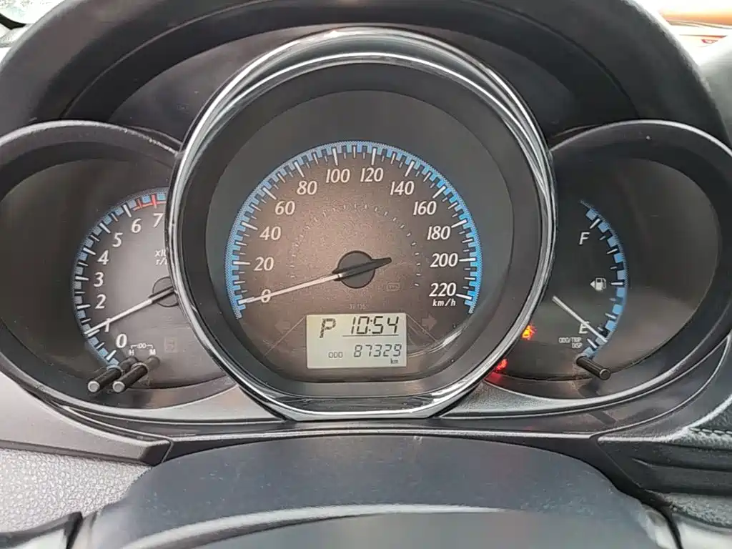 Toyota Yaris L — миниатюра 12