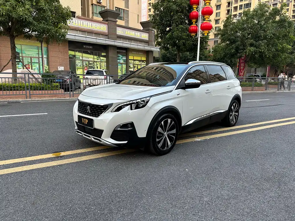 Peugeot 5008 2017