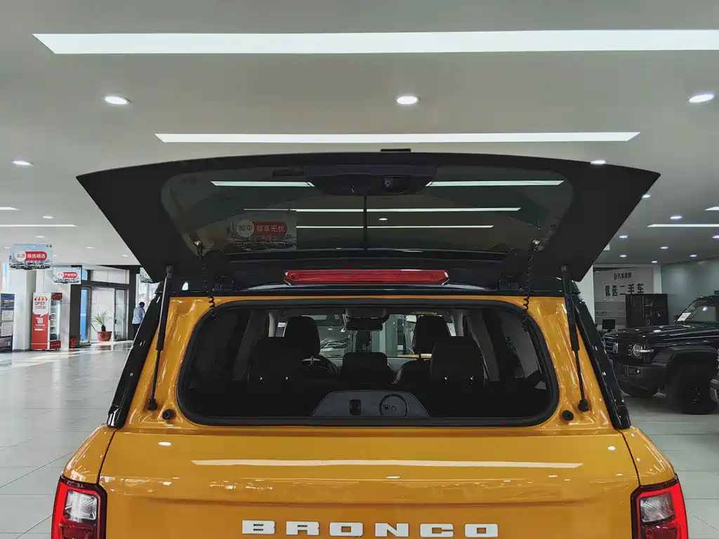 Ford Bronco 2023 2.0T