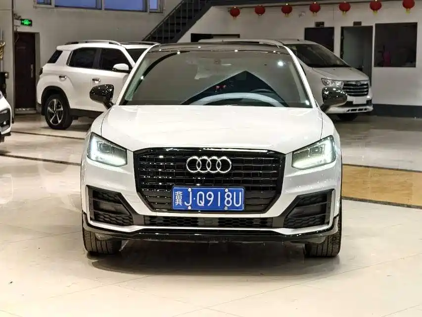 Audi Q2L 2021